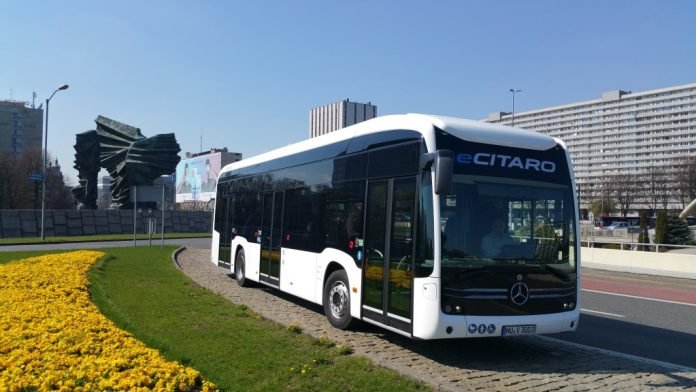 Der vollelektrische Stadtbus Mercedes-Benz eCitaro fährt künftig auch in PolenThe fully-electric Mercedes-Benz eCitaro will soon be on the road in Poland